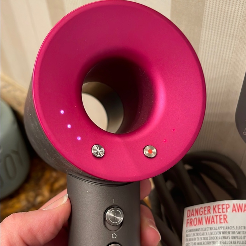 Dyson Supersonic Hair Dryer with 3 New Attachments – Only Used Once! - Picture 9 of 13